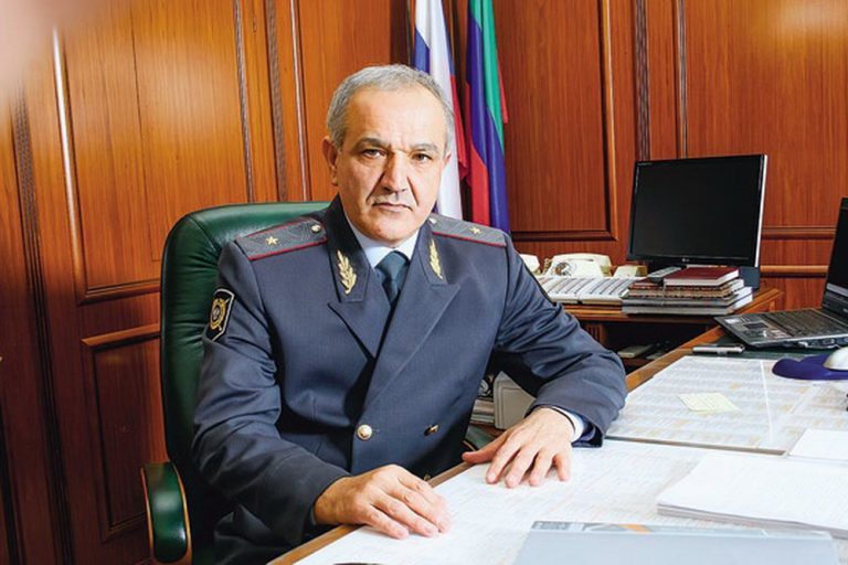 ПУТИН ПРОДЛИЛ СРОК КОНТРАКТА МИНИСТРА МВД ДАГЕСТАНА ЕЩЕ НА ОДИН ГОД