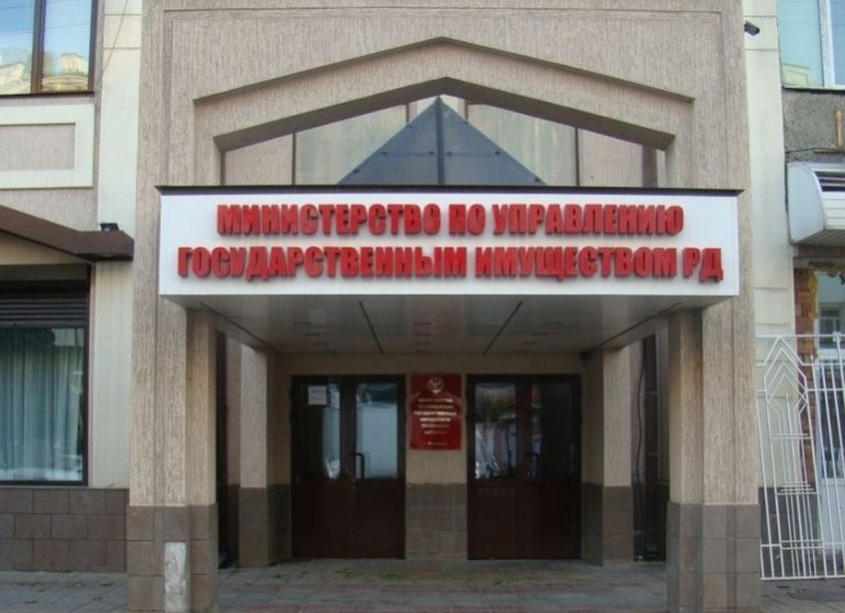 Артем Здунов освободил от занимаемых должностей трех замминистров