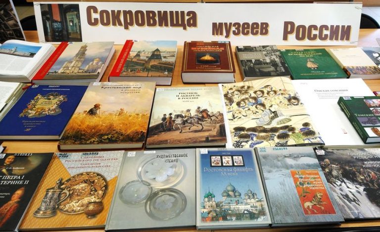 На выставке в Москве экспонируют две уникальные картины из Дагестана