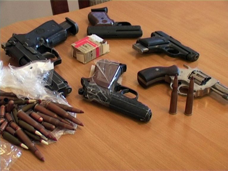Четверо дагестанцев подозревают в незаконном обороте оружия