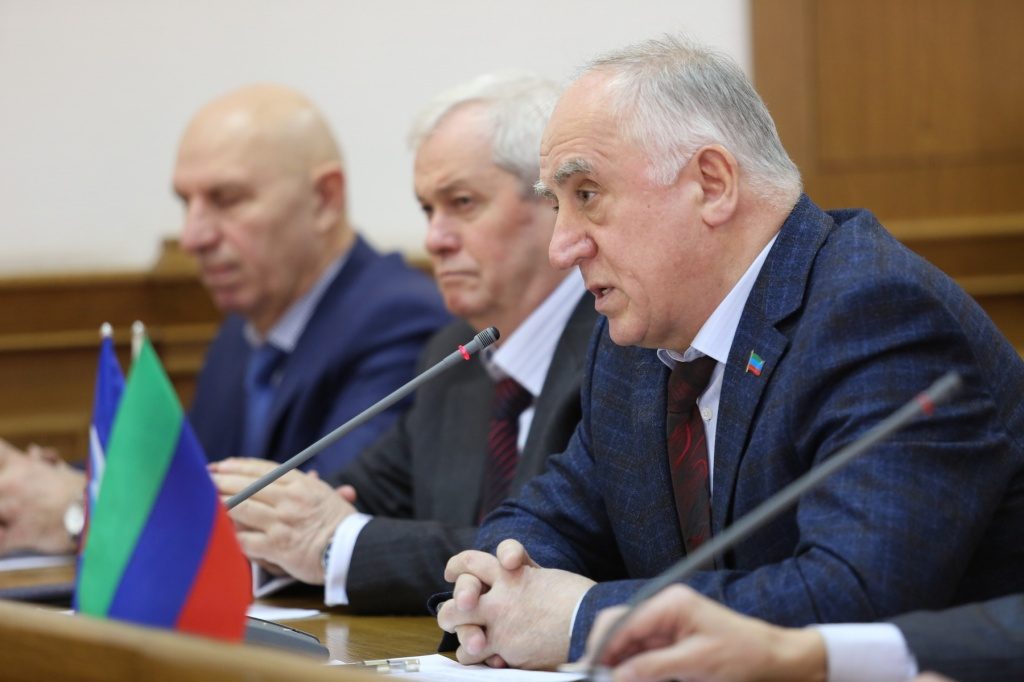 Махачкалинские единороссы предложили поддержать кандидатуру Дадаева на пост мэра