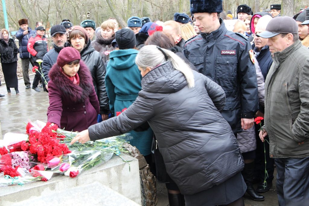 В Кизляре почтили память жертв теракта 1996 года