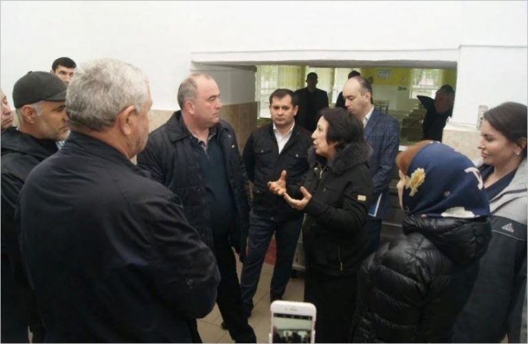 Правительственная делегация проверила готовность лагерей в Буйнакском районе