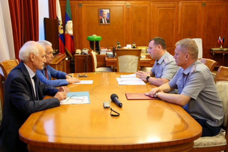 Глава Дагестана встретился с начальником УФСИН по РД