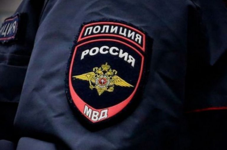 МВД Дагестана прокомментировало видеозапись, где полицейский тащит девушку за волосы