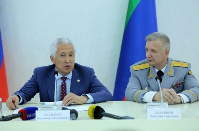 Владимир Васильев встретился с выпускниками военных вузов