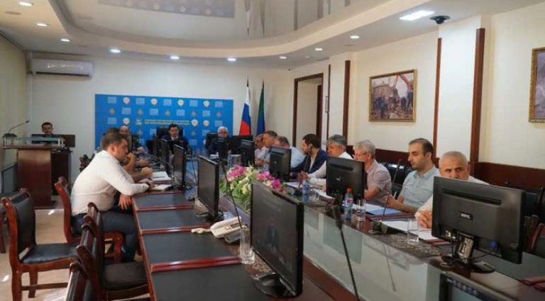 В Дагестане обсудили реализацию нацпроекта БКАД в республике