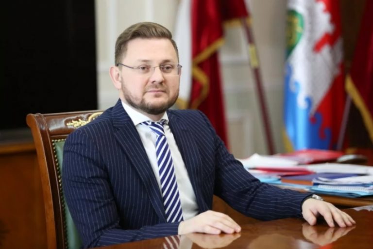 Салман Дадаев поздравил работников печатных СМИ