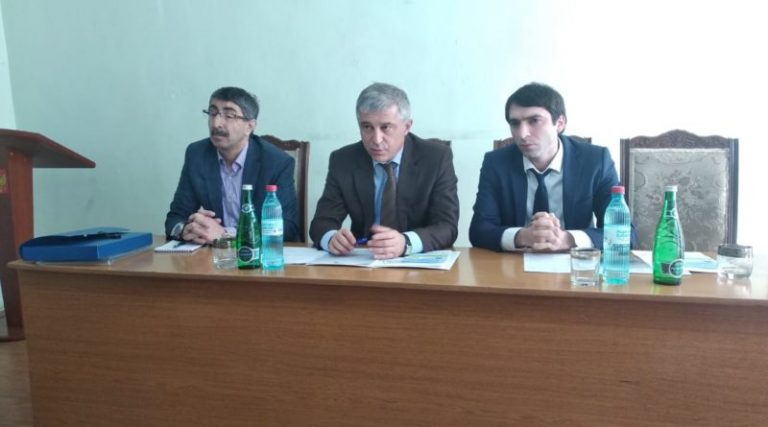 Бизнес-омбудсмен РД встретился с предпринимателями Дагестанских Огней