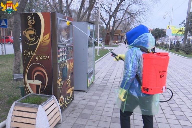 В Махачкале дезинфицируют общественные места