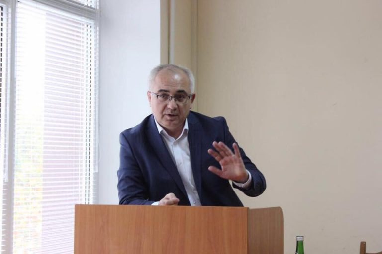 Экономист Халил Халилов о введении налога для самозанятых: «В обществе должна быть социальная справедливость»