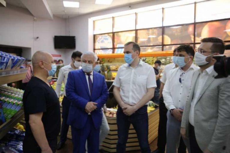 Артем Здунов посетил открывшиеся торговые точки