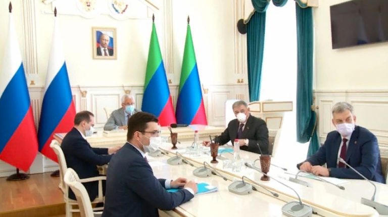 Парад Победы пройдет в Каспийске с учетом реализуемых в республике санитарно-эпидемиологических мер