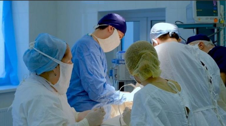 Дагестанские онкологи провели уникальную для региона операцию пациентке с раком молочной железы