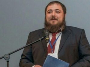 Председатель иудейской общины Чечни Моисей Юнаев проголосовал по поправкам в Конституцию