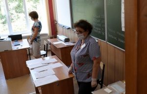 В новом учебном году учителя России будут носить маски