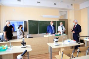 Глава Дагестана принял участие в открытии блок-пристройки в СОШ № 26 в Махачкале