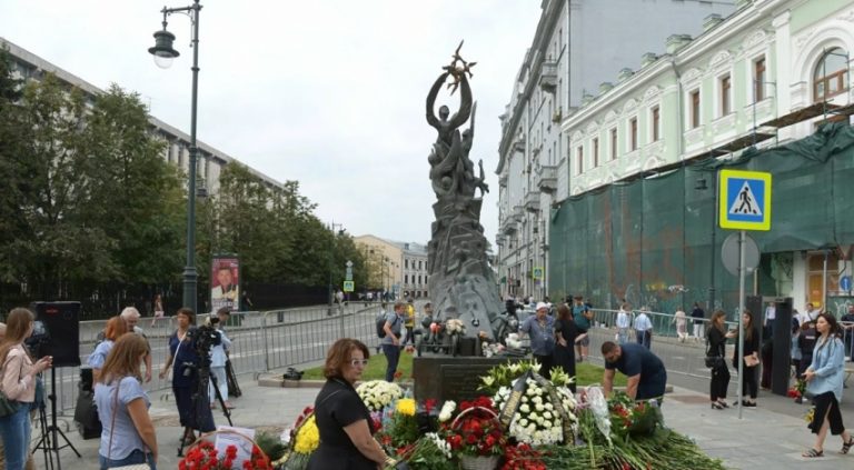 В России 3 сентября отмечают День солидарности в борьбе с терроризмом