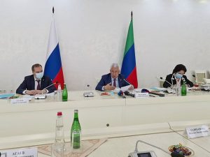 Глава РД Владимир Васильев встретился с учителями
