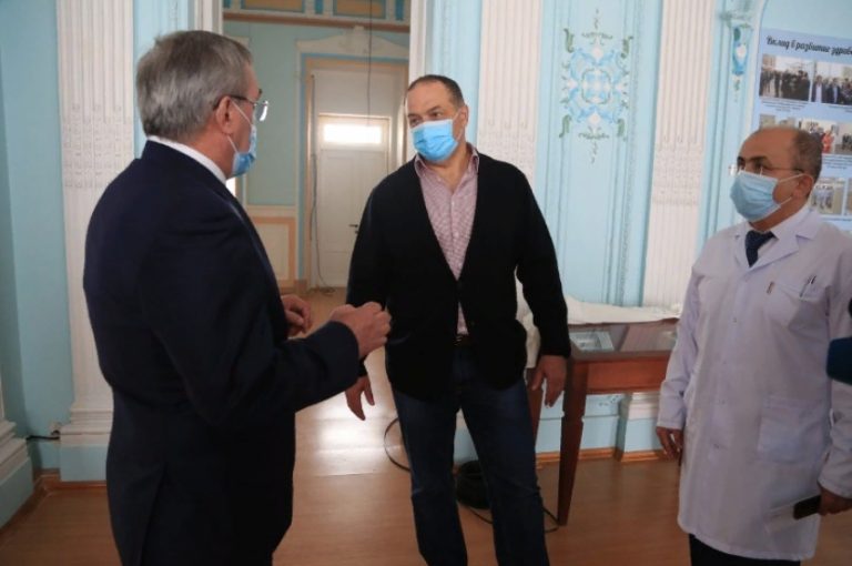 Сергей Меликов посетил поликлинику №1 Дербентской ЦГБ