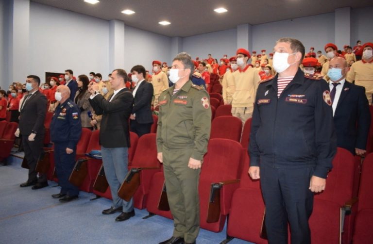 Представители Росгвардии посетили Фестиваль юнармейцев в Дагестане