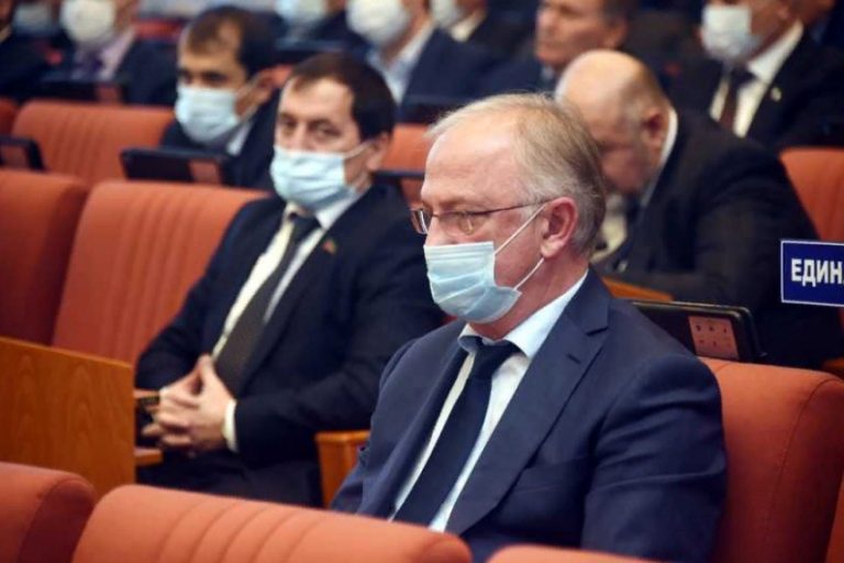 Абдулпатах Амирханов принял участие в 51 сессии НС РД