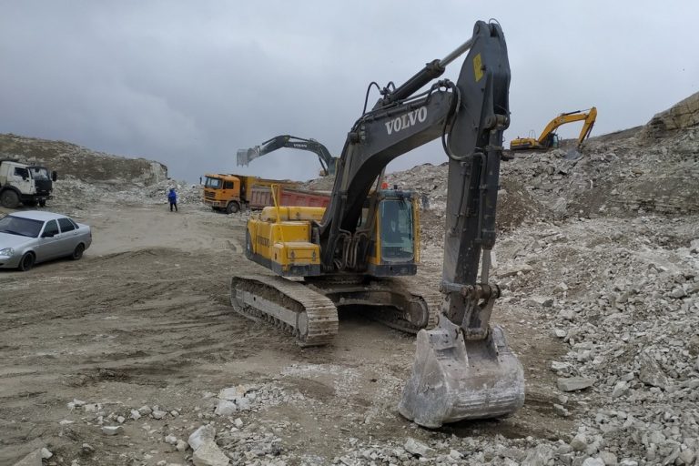 Возбуждено дело по факту смерти рабочего на каменном карьере в Дагестане