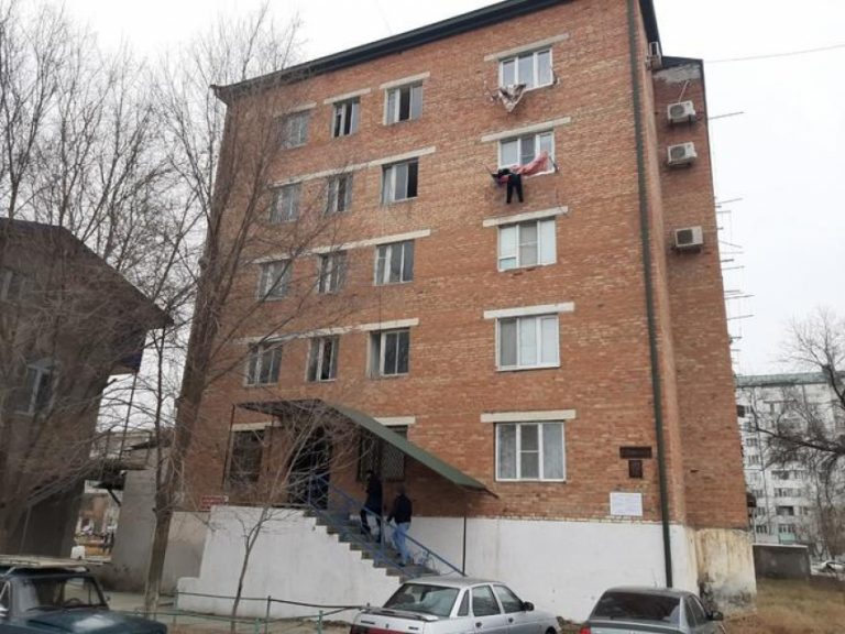 В Кизляре и Кизилюрте отремонтировали 2 дома по программе капремонта