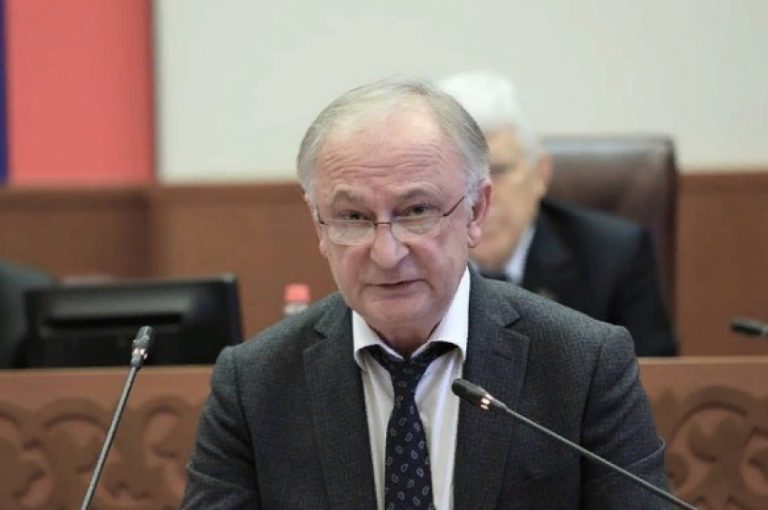 Парламент РД одобрил кандидатуру Абдулпатаха Амирханова на пост премьер-министра