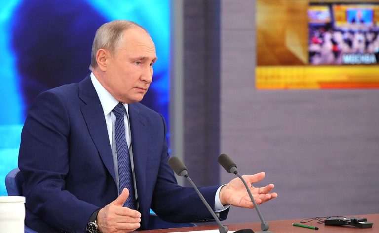 Путин рассказал, как не допустить переписывания истории
