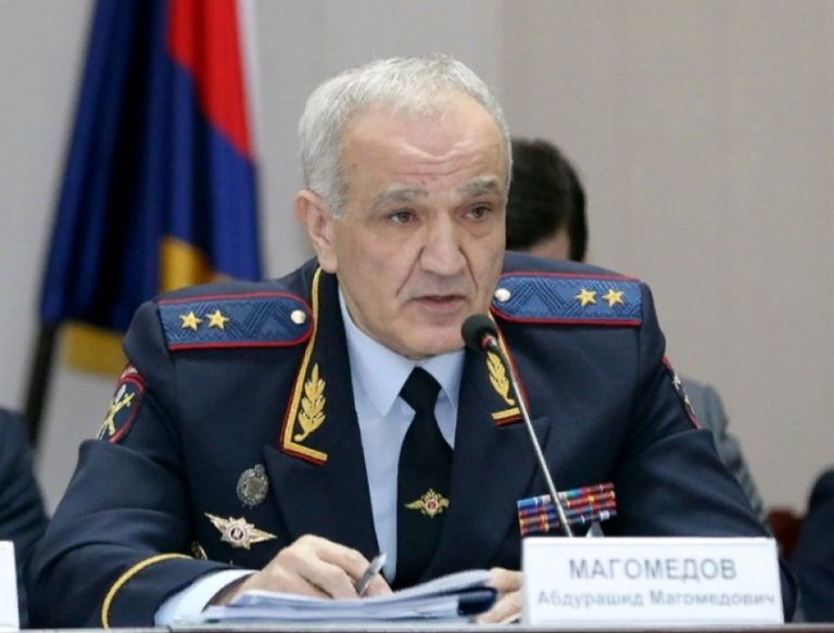 Глава МВД Дагестана привился от коронавируса