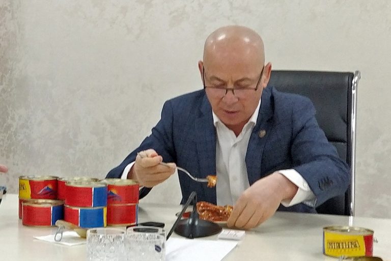 В отношении бывшего министра Набиюлы Карачаева возбуждено дело о халатности