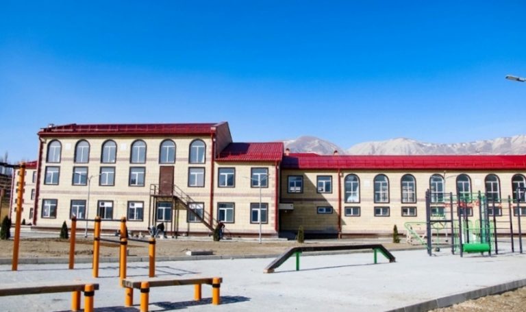 Ново-Аргванинскую среднюю школу планируется сдать в марте