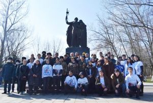 В Дагестане росгвардейцы почтили память павших защитников Отечества