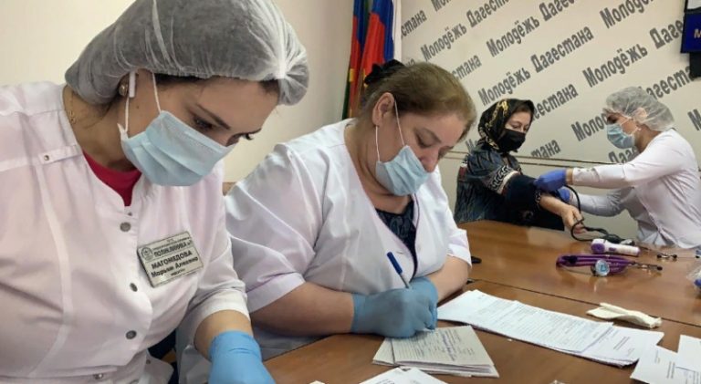Дагестанские журналисты прошли первый этап вакцинации от COVID-19