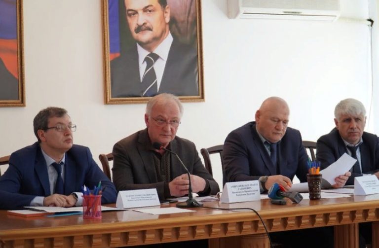 Абдулпатах Амирханов с рабочим визитом посетил Унцукульский район