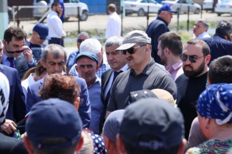 В Кизлярском районе появится футбольное поле за 11 млн. рублей