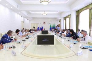 Сергей Меликов провел совещание с представителями республики в субъектах РФ