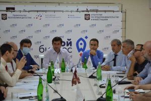 Батыр Эмеев встретился с предпринимателями-экспортерами и представителями рекламного бизнеса республики