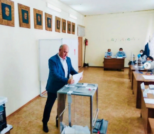 Сотрудники Министерства по национальной политике и делам религий Республики Дагестан и подведомственных учреждений министерства приняли участие на выборах депутатов