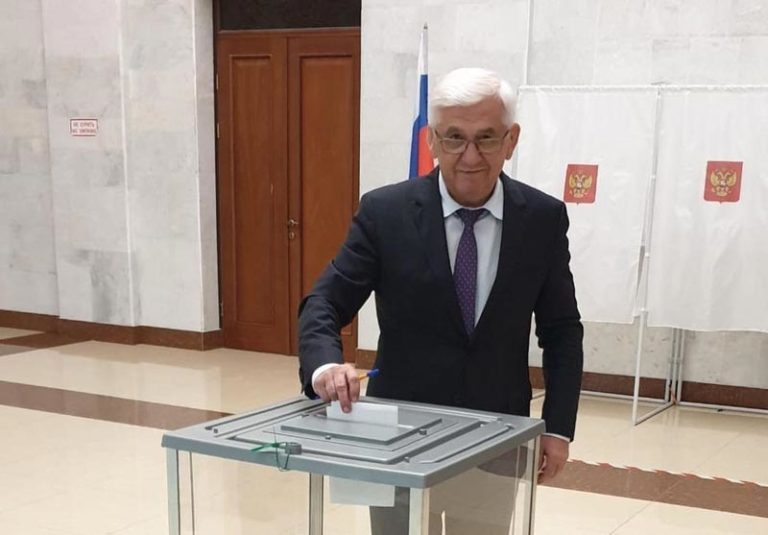 Врио министра транспорта и дорожного хозяйства РД Ширухан Гаджимурадов принял участие в выборах