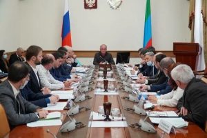 МИНТРУД ДАГЕСТАНА ЗАКЛЮЧИЛ С ЖИТЕЛЯМИ РЕСПУБЛИКИ ОКОЛО 5 ТЫСЯЧ СОЦИАЛЬНЫХ КОНТРАКТОВ ДЛЯ УЛУЧШЕНИЯ СВОЕГО БЛАГОСОСТОЯНИЯ