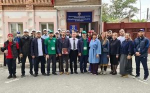 Для участников Международного межрелигиозного молодёжного форума была организована экскурсия по Махачкале
