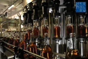 ПО ИТОГАМ 9 МЕСЯЦЕВ КИЗЛЯРСКИЙ КОНЬЯЧНЫЙ ЗАВОД УВЕЛИЧИЛ ПРОИЗВОДСТВО ПРОДУКЦИИ НА 34%