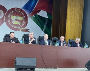 Герои России встретились со студентами ДГУ