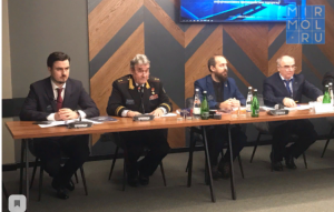 Президент всемирного антитеррористического фонда Николай Мосинцев-Озеранский выступил на конференции в Каспийске