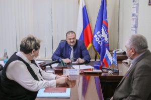 Сергей Меликов открыл декаду приемов граждан «Единой России» в Дагестане