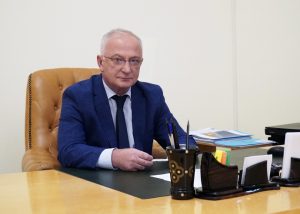 Абдулпатах Амирханов поздравил работников органов безопасности РФ с профессиональным праздником