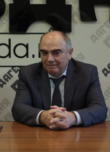Умаросман Гаджиев поздравил работников СМИ с Днем российской печати