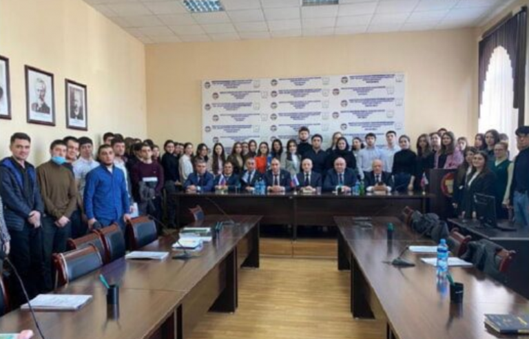 В ДГУ прошла встреча со студентами в рамках патриотического проекта  «Вахта Героев»
